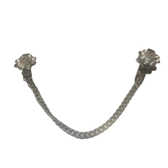 Elegant Vintage Silver Sparkle Chain Brooch Accessory Floral design - Picture 2 of 2